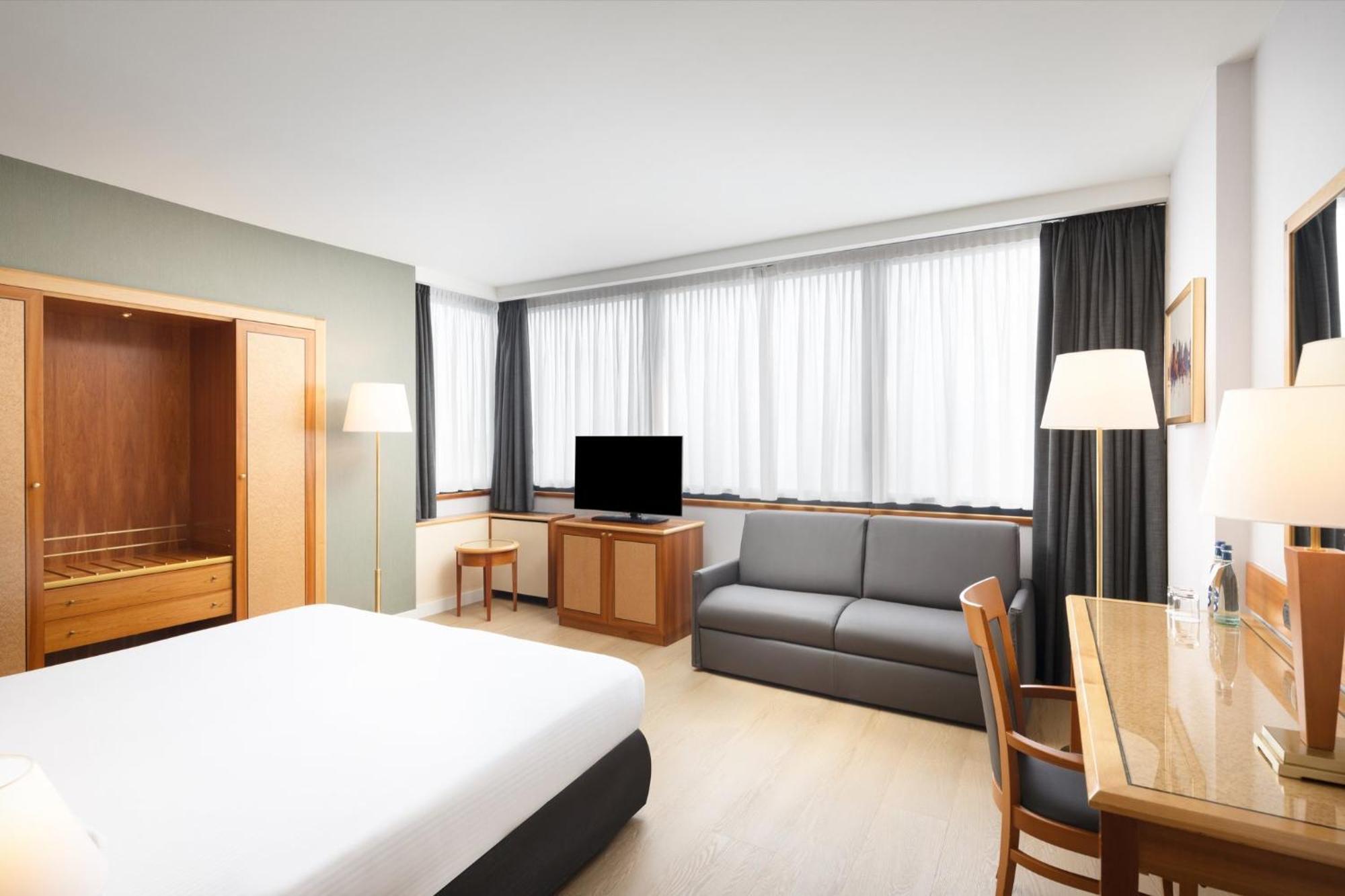 Hotel Crowne Plaza Milan Linate By Ihg 4*