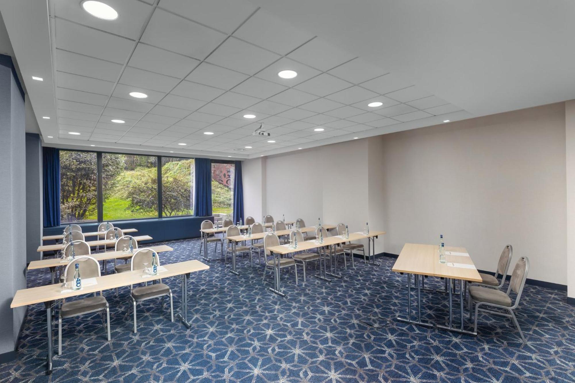 Hotel Crowne Plaza Milan Linate By Ihg 4*