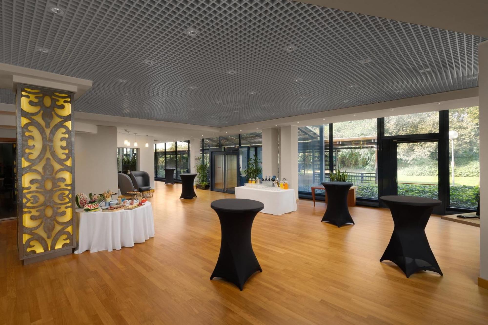 Crowne Plaza Milan Linate By Ihg Hotel 4*